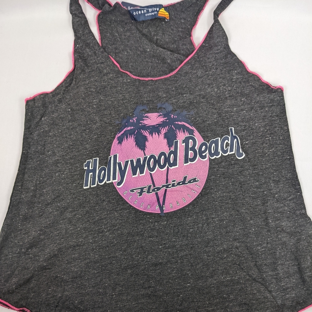 WOMEN TANK TOP, SIZE LARGE